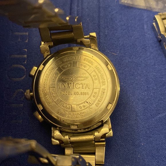 Invicta 0281 Watch - beautiful turquoise with diamond-cut around face - Picture 7 of 11